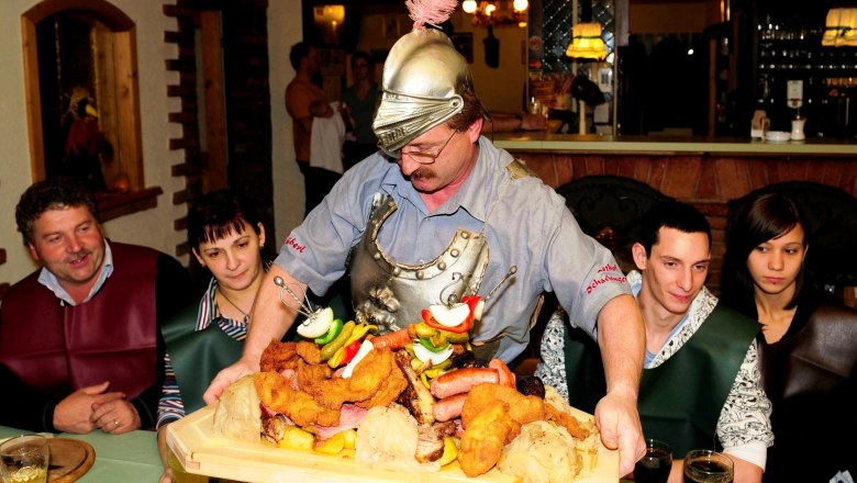 Knight's dinner, © Gasthof Schachinger Knight's dinner, © Gasthof Schachinger