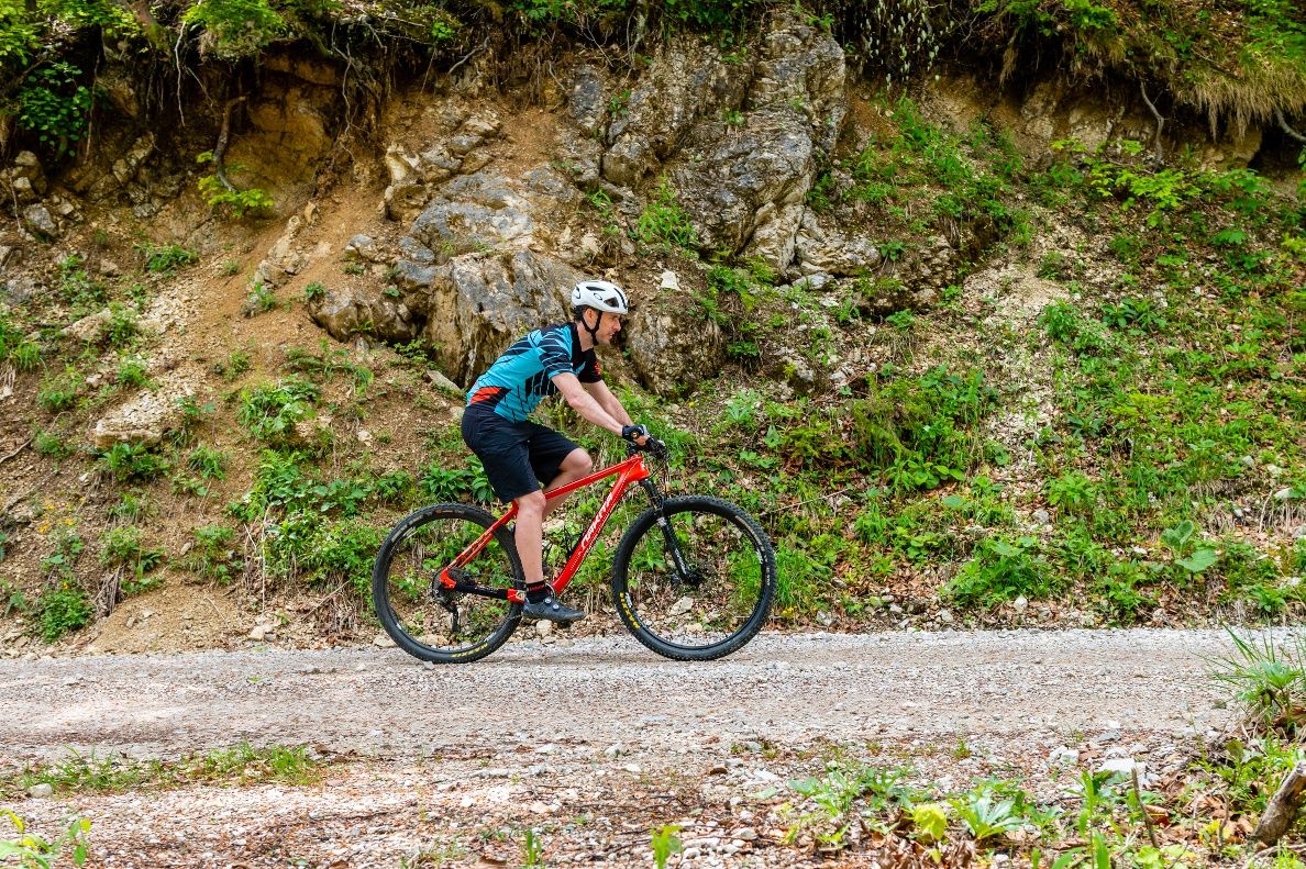 MTB_man_alone