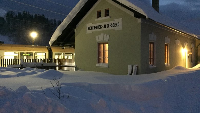 Urlaub am BAHNhof im Winter, &copy; Veronika Nutz