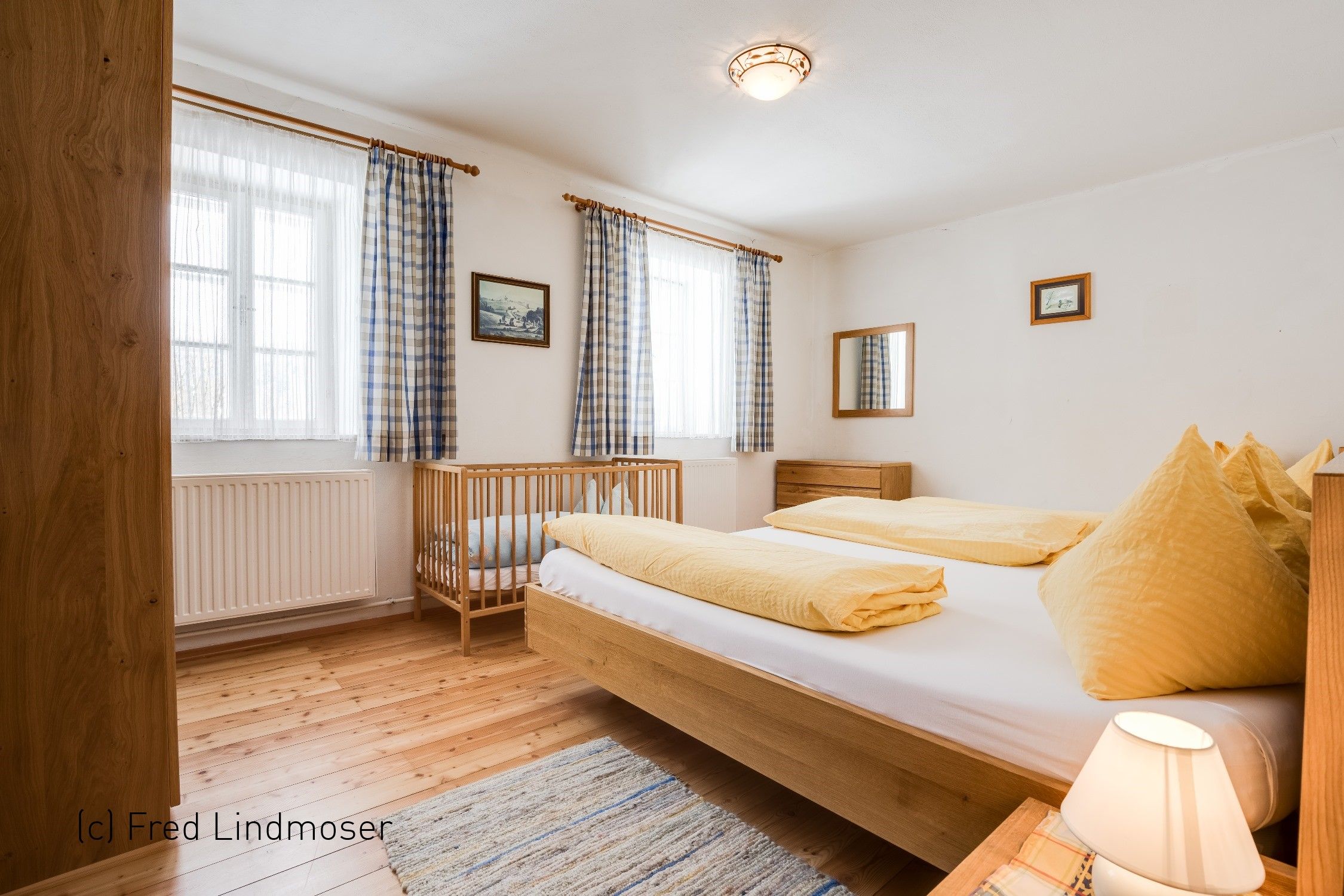 pension-kobichl_schlafzimmer_ferienhaus_1