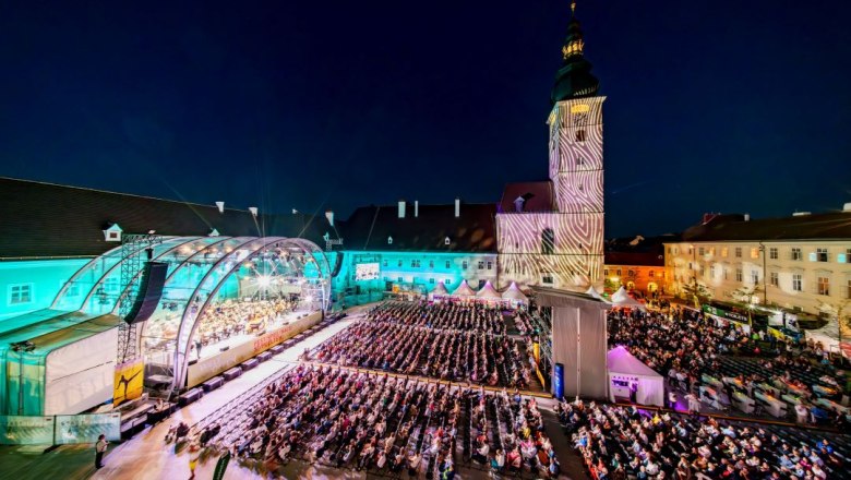 Tonk&uuml;nstler & Friends Domplatz, &copy; Josef Bollwein