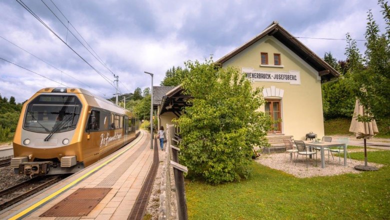 Vacation at the train station, © Niederösterreich Werbung / Maximilian Pawlikowsky