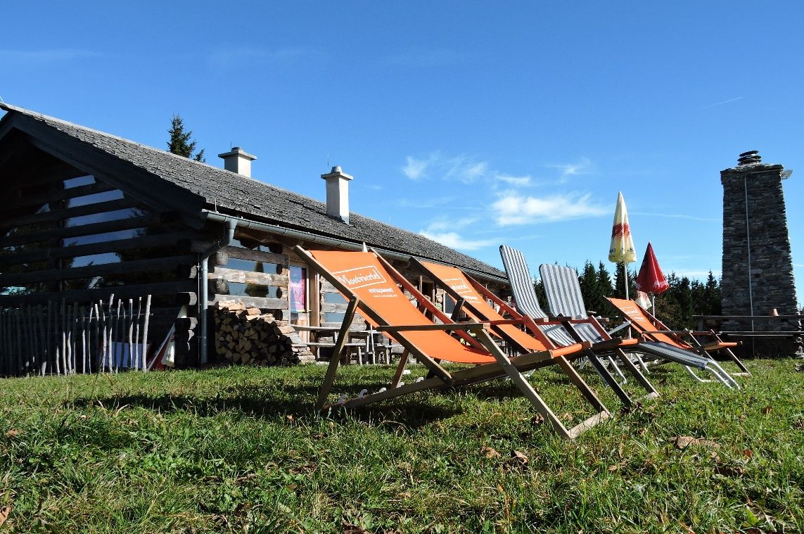Enjoy the sun on the Anna-Alm