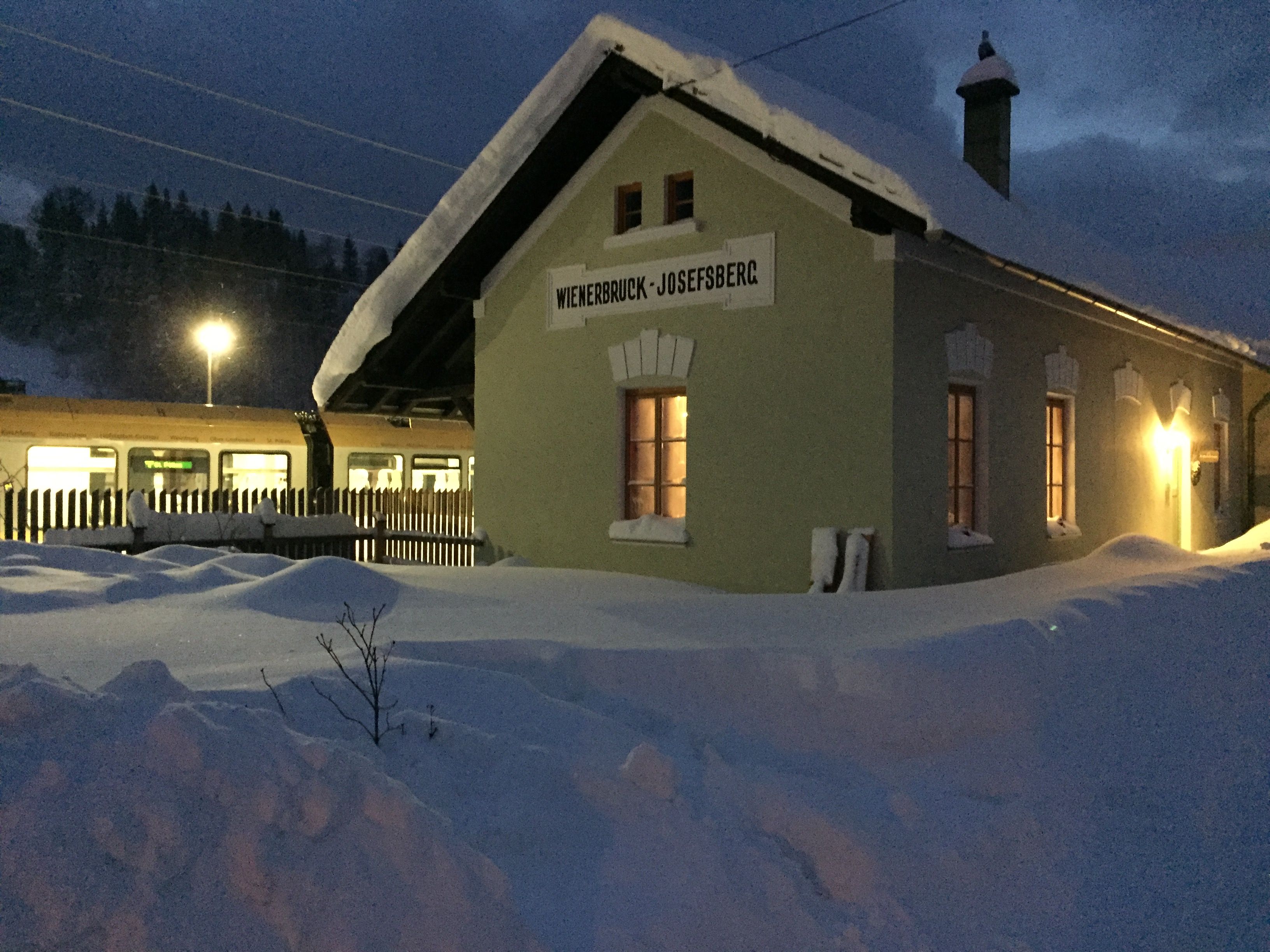 Vacation at the BAHNhof in winter